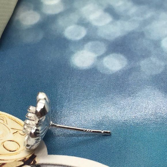 Sterling Silver 925 Flower Stud Earrings - Picture 4 of 6